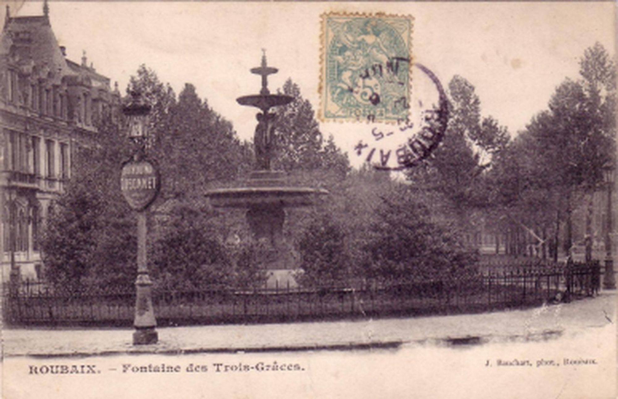 Aux_alentours_du_boulevard_Gambetta_-_Fontaine_des_trois_grâces_1