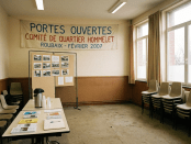 People attending the Hommelet neighborhood open house event in Roubaix in February 2007